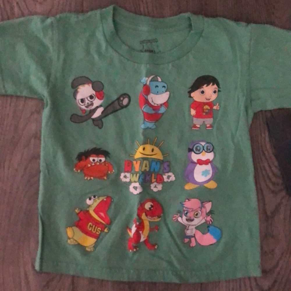 Boys size 4